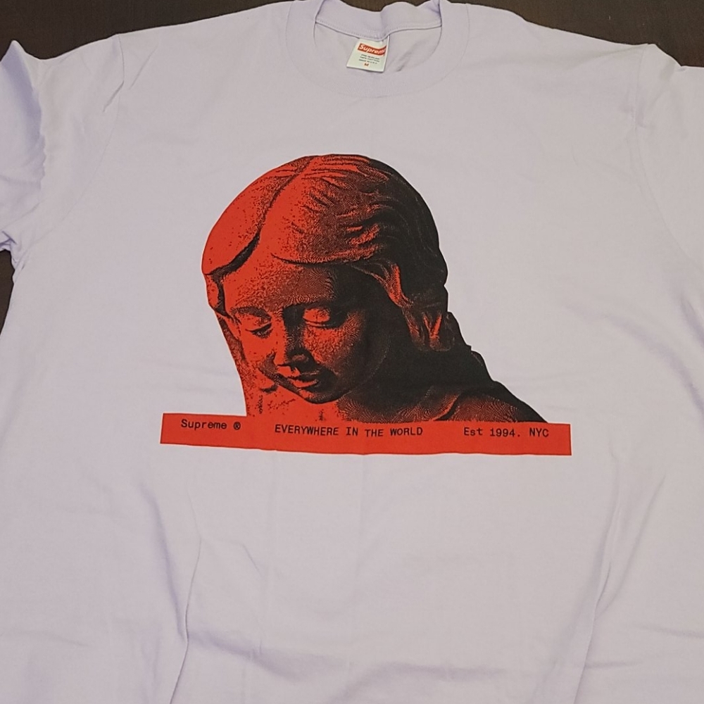 Supreme everywhere T